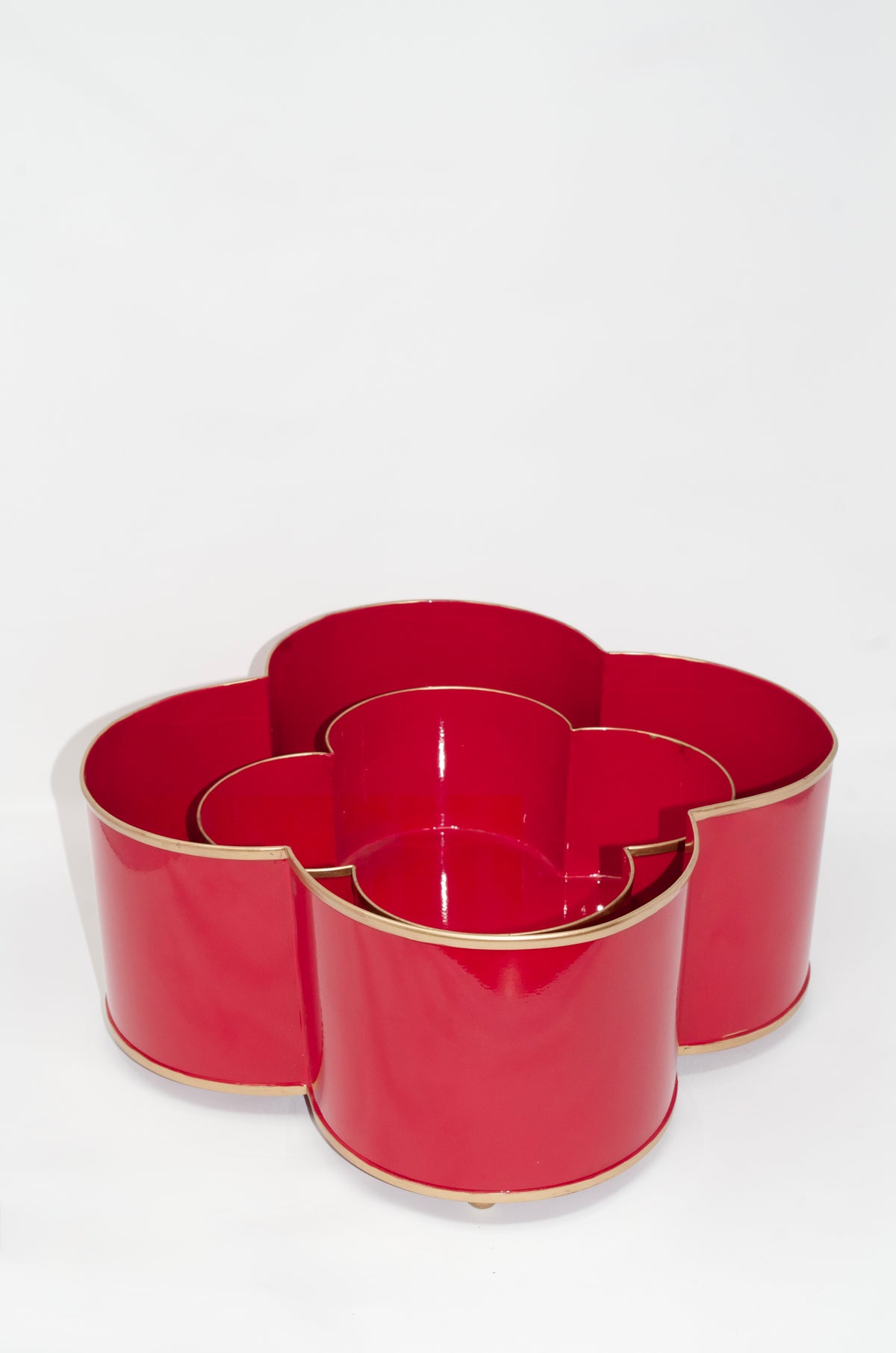 Classic Tole Quatrefoil Planter
