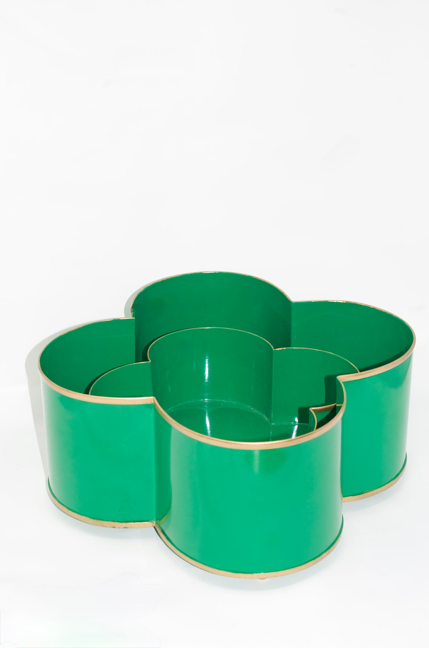 Classic Tole Quatrefoil Planter
