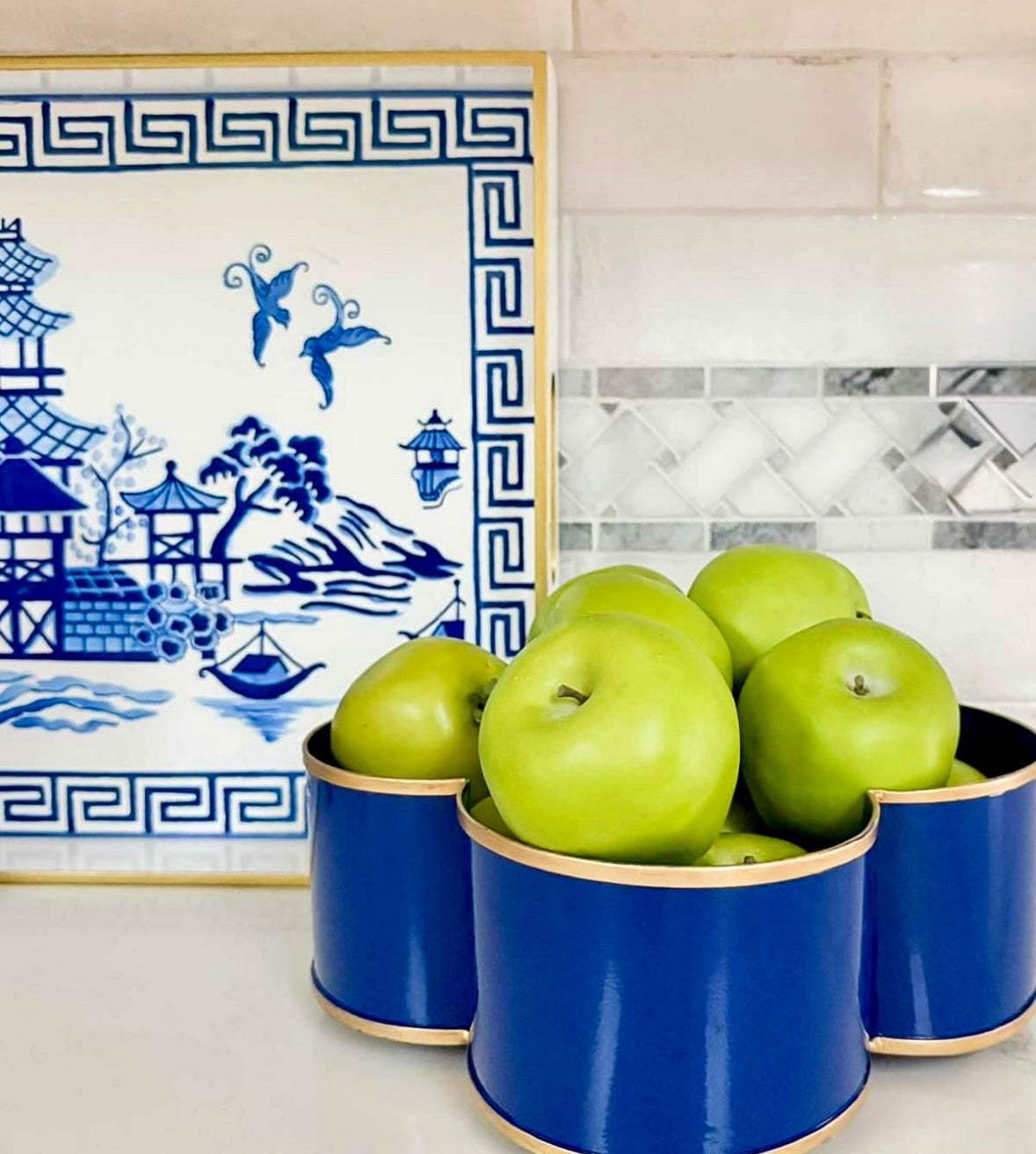Classic Tole Quatrefoil Planter