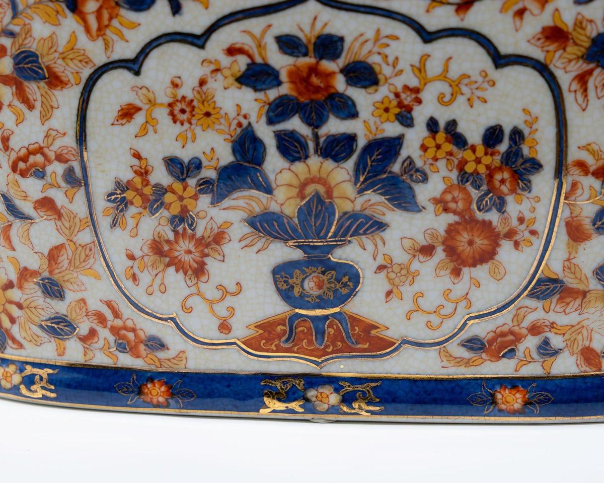 Imari Scalloped Porcelain Footbath Planter