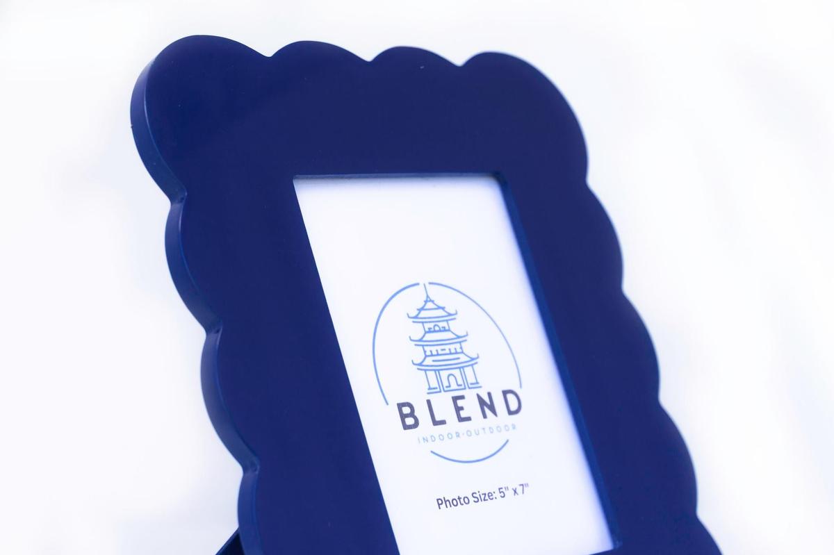 Scalloped Lacquer Photo Frame | 4x6 | 5x7