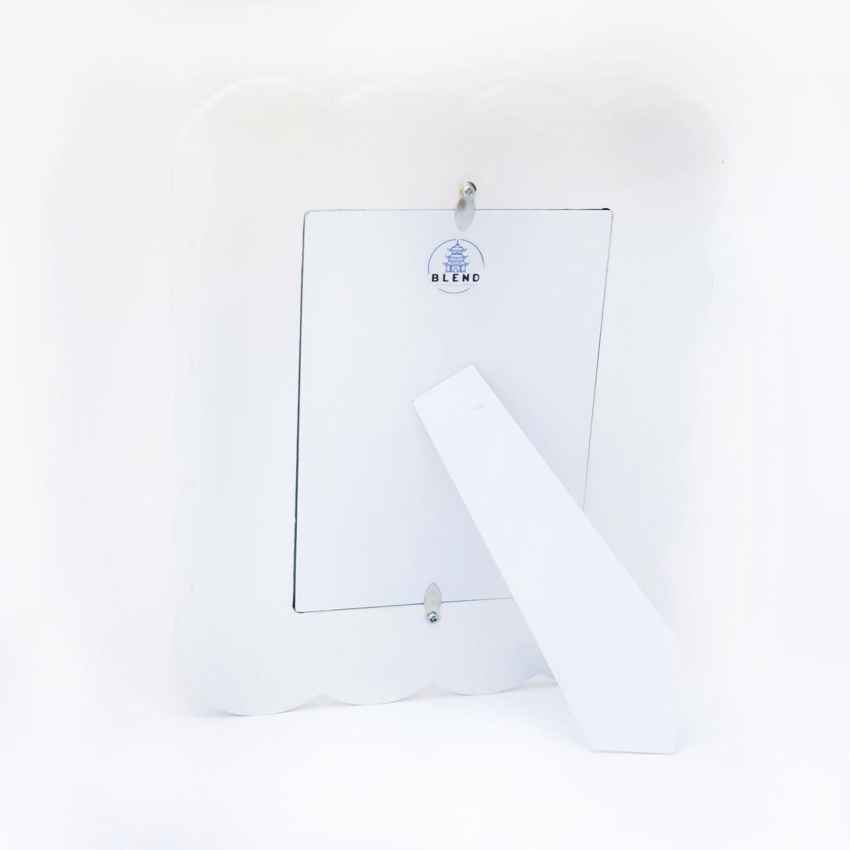 Scalloped Lacquer Photo Frame | 4x6 | 5x7
