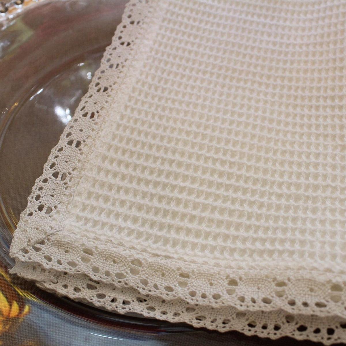 Classic Waffle Table Napkins with Lace Trim | Set of 4