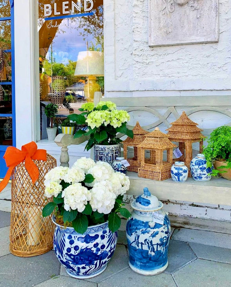 Porch & Garden
