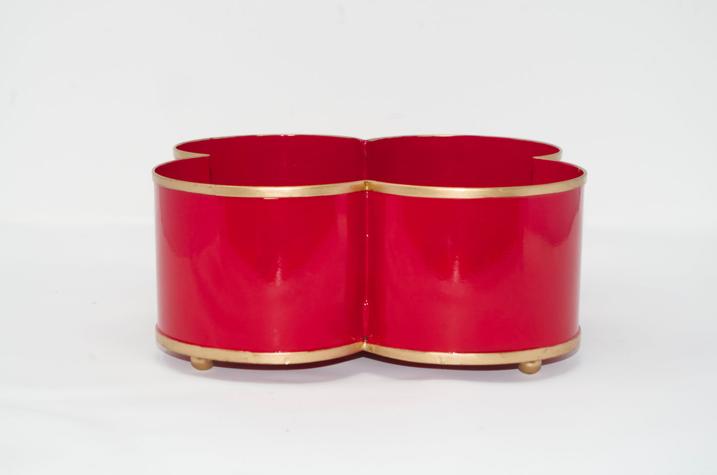 Classic Tole Quatrefoil Planter
