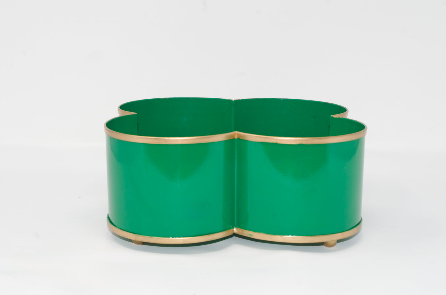 Classic Tole Quatrefoil Planter