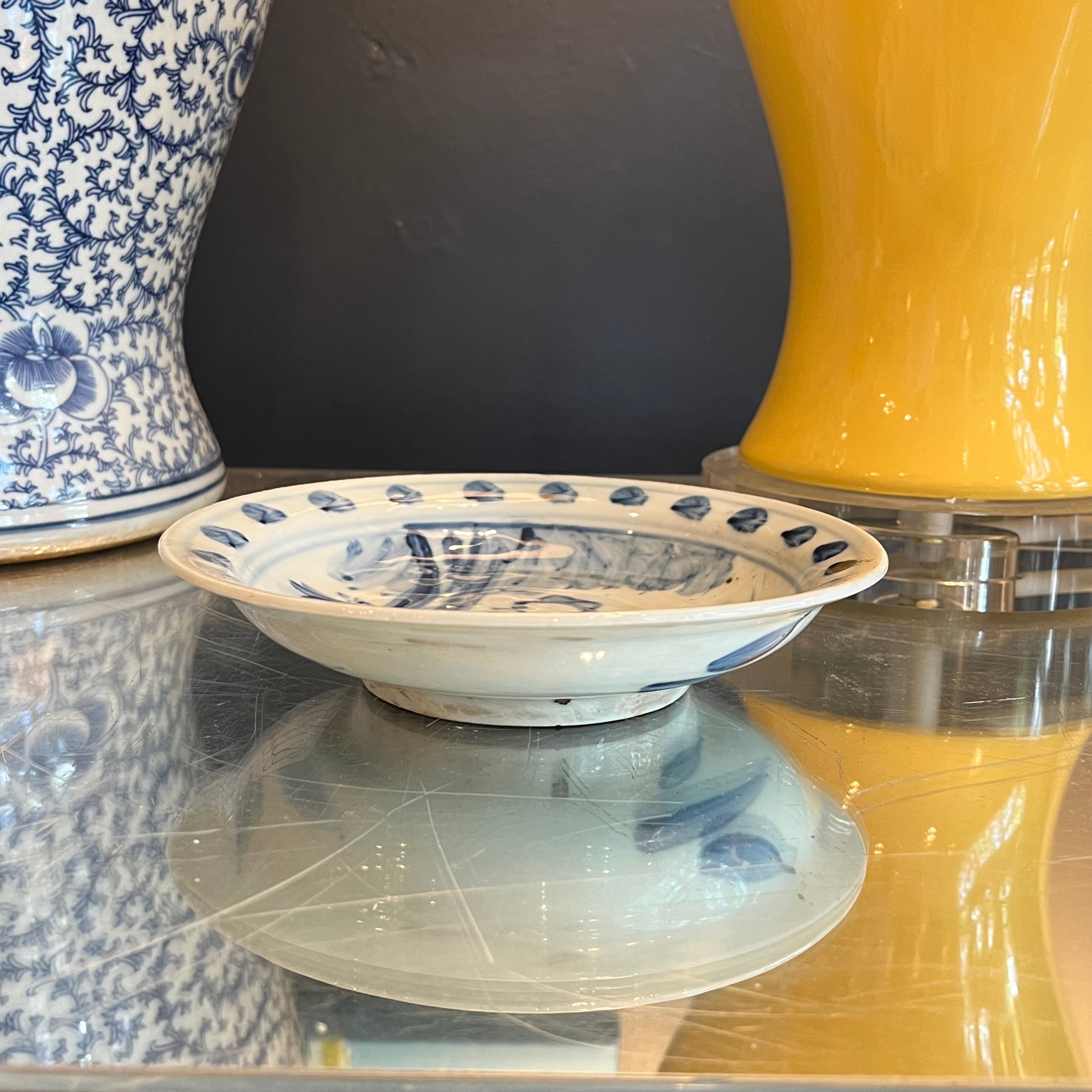 Antique-style Shallow Tapered Blue & White Porcelain Bowl - Figure with Dot Border Motif