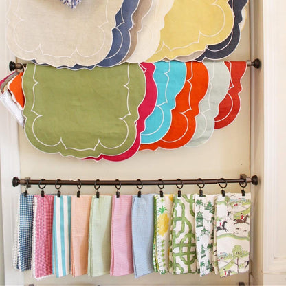 Scalloped Rectangle Linen Placemat