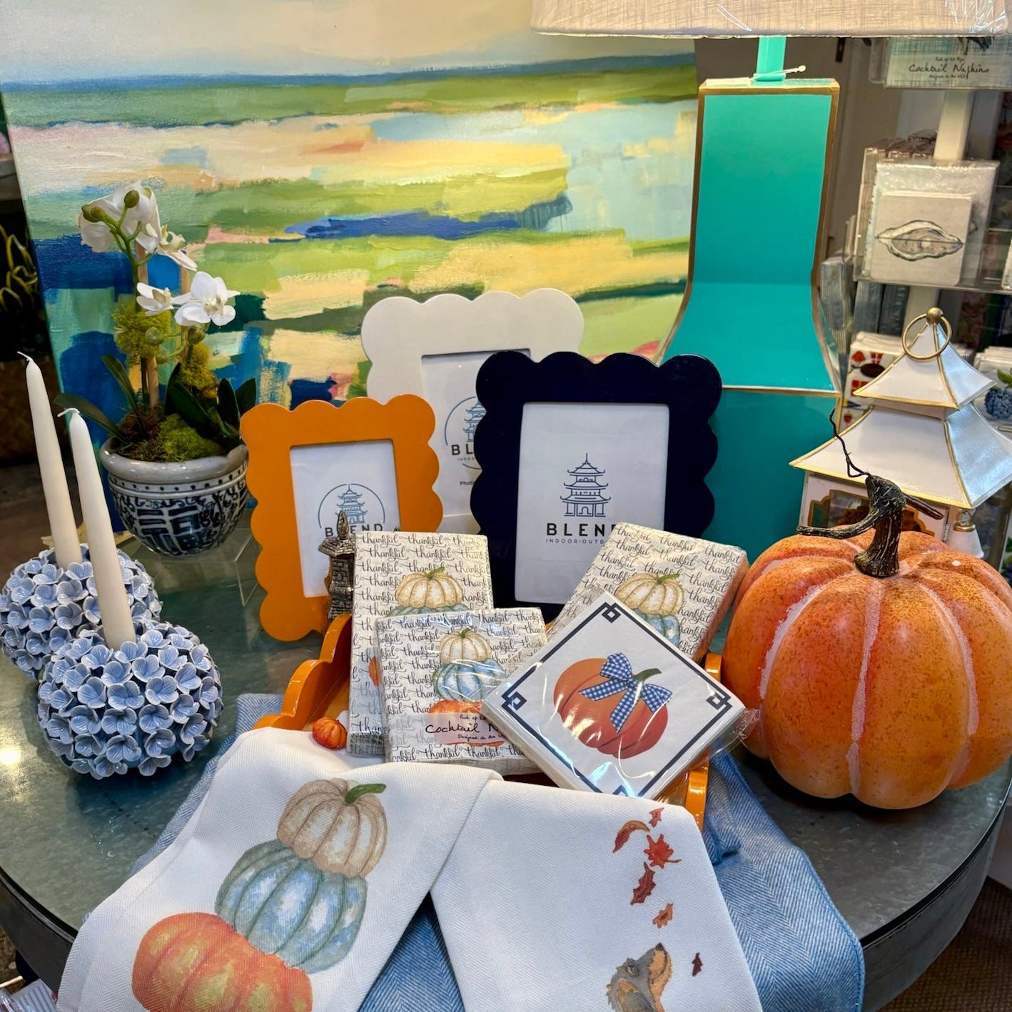 Scalloped Lacquer Photo Frame