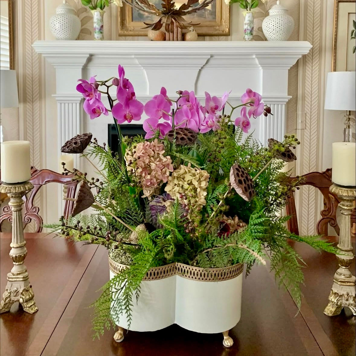 Banded Tole Quatrefoil Planter | Hand-painted Metal Cachepot Planter | Elegant Gold Claw Feet and Gold Banded Detail