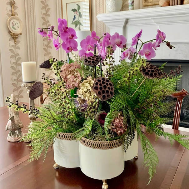 Banded Tole Quatrefoil Planter | Hand-painted Metal Cachepot Planter | Elegant Gold Claw Feet and Gold Banded Detail