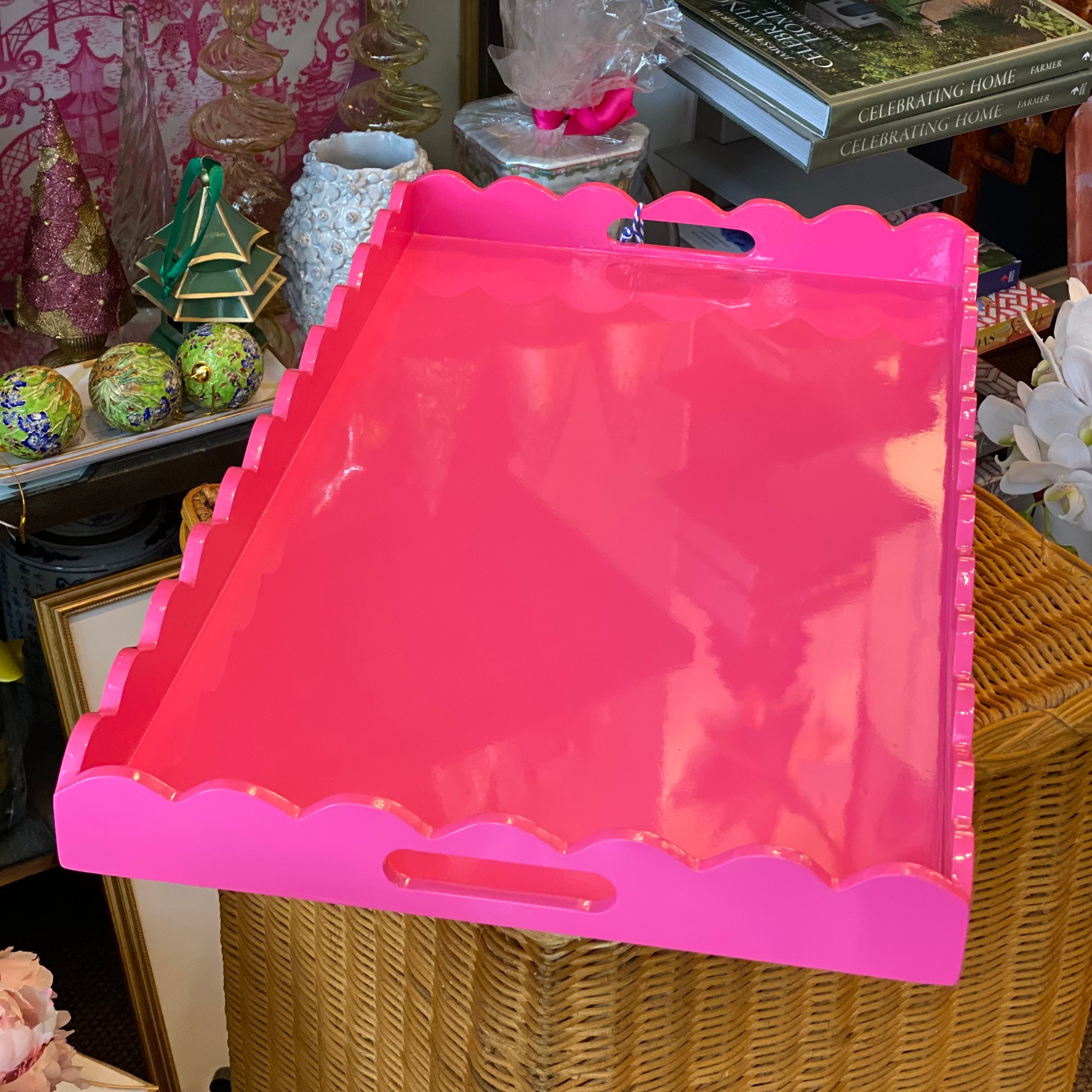 Clearance! Lacquer Tray with Scalloped Trim