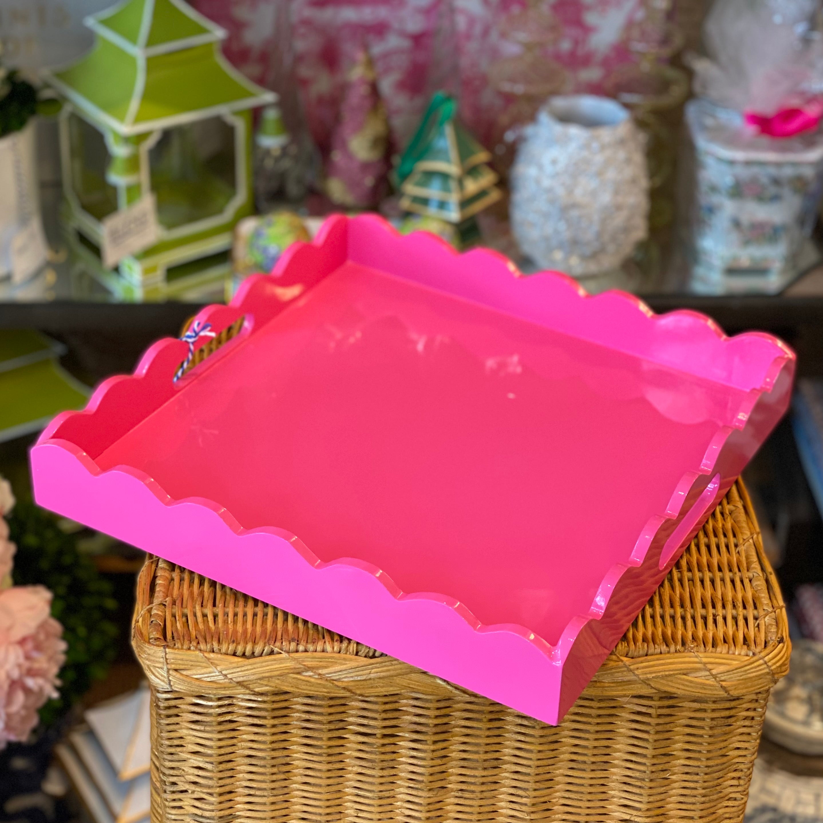 Clearance! Lacquer Tray with Scalloped Trim