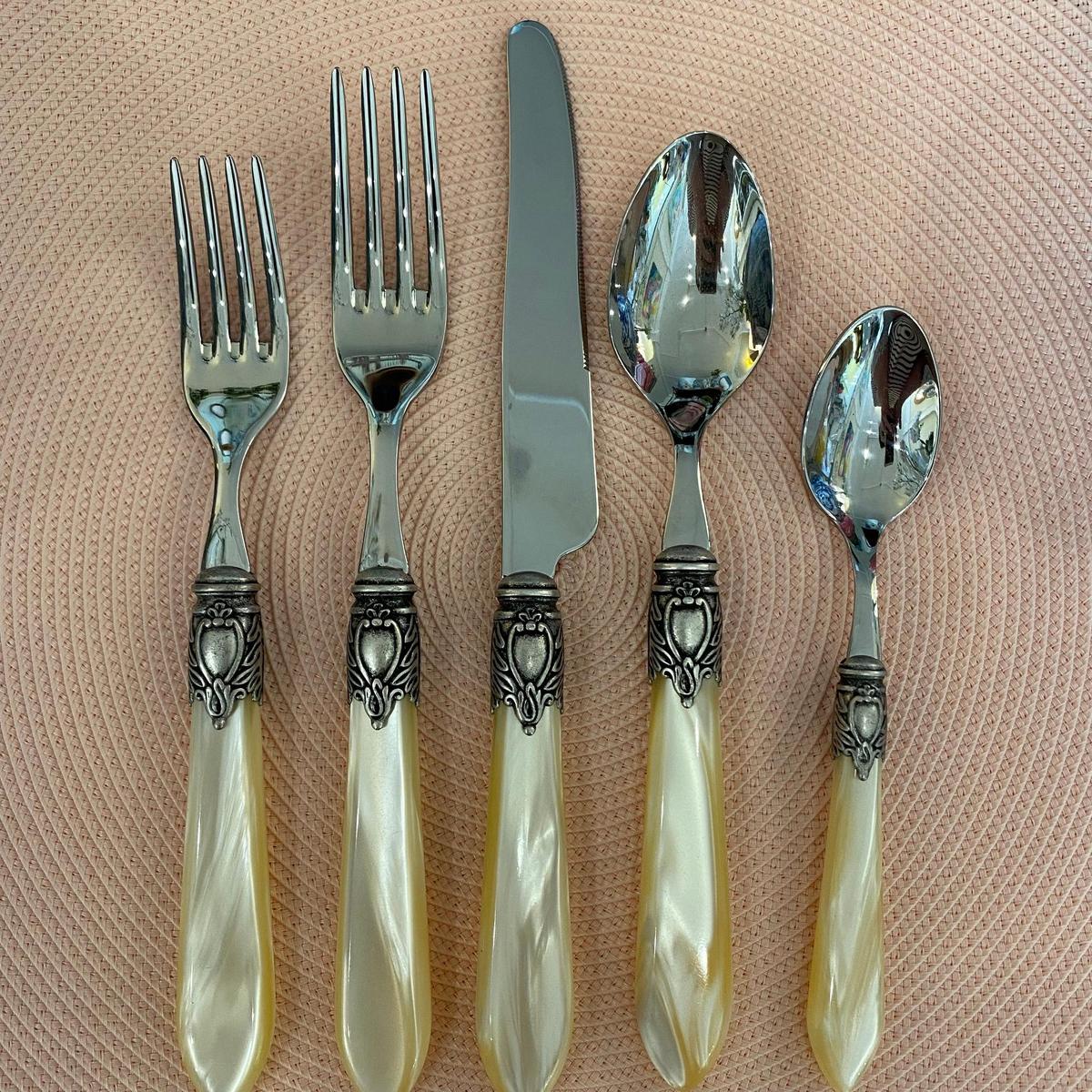 Bugatti Flatware Set