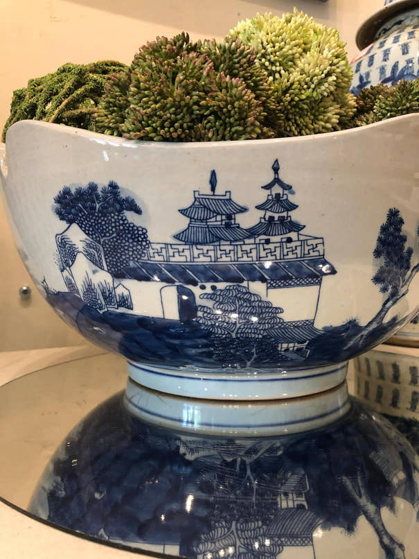 Large Blue & White Porcelain Indented Scallop Decorative Bowl