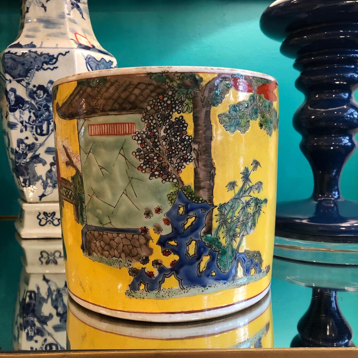 Yellow Porcelain Beaker Pot